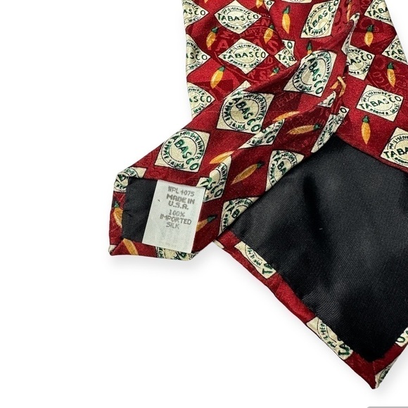 Tabasco Men’s Hot Pepper Themed 100% Silk Tie - Picture 4 of 5